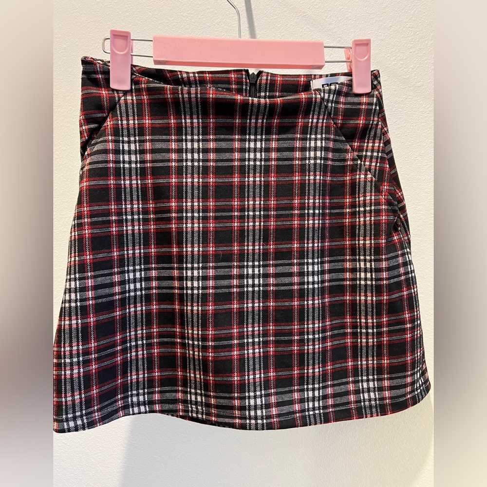 RSQ Black/red Miniskirt Plaid (faux wool) X Small